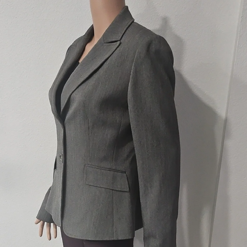 Tahari Elegant Women's Gray Blazer